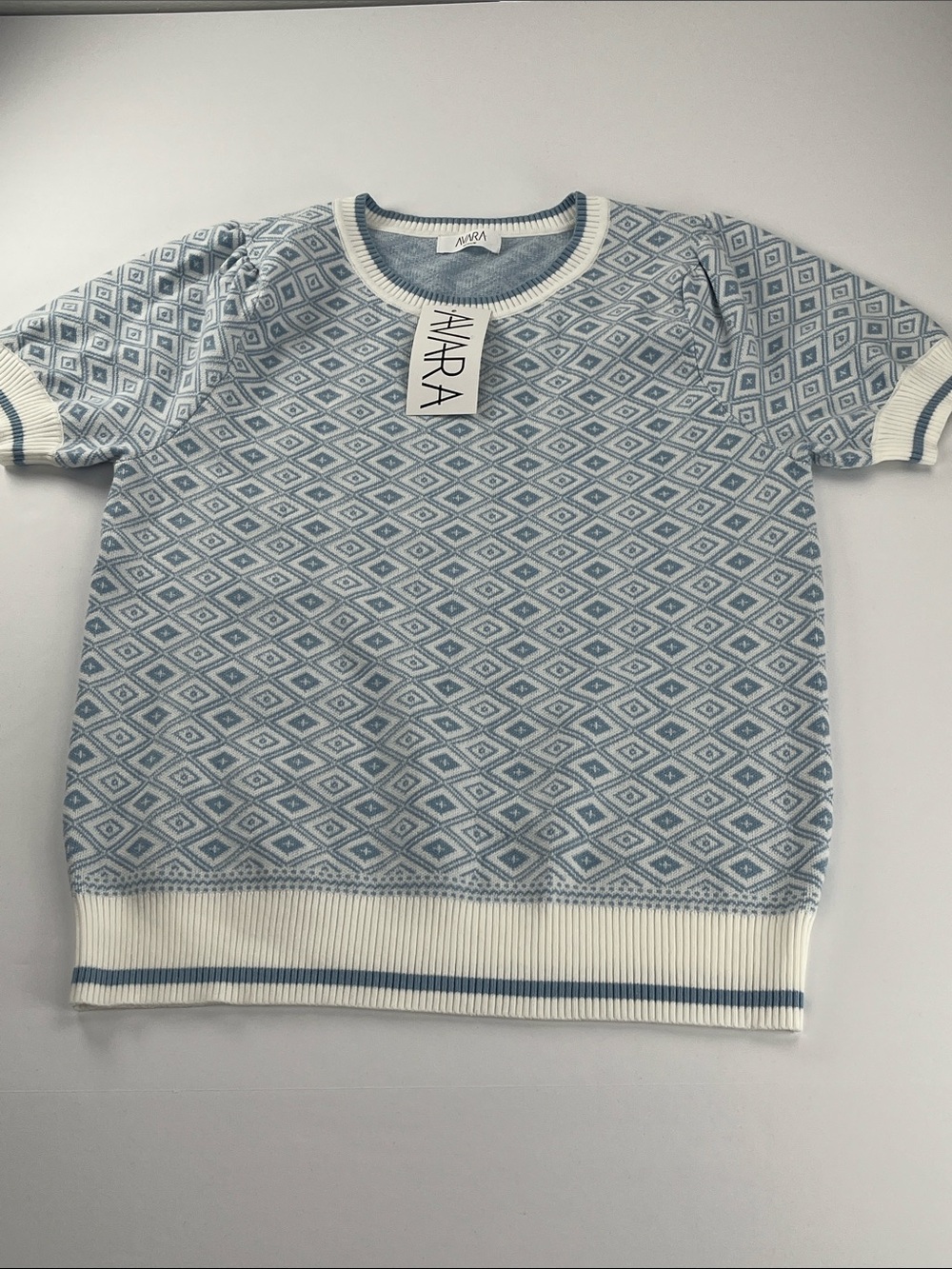 Avara Light Blue Diamond Short Sleeve Knit Crewneck Sweater Sz M